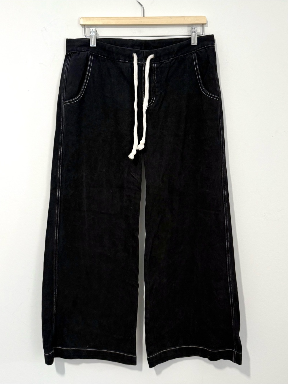 UNIF Women’s Drawstring Baggy Wide Leg Contrast Stitch Sweatpants